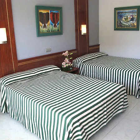Ohtels Dorada מלון